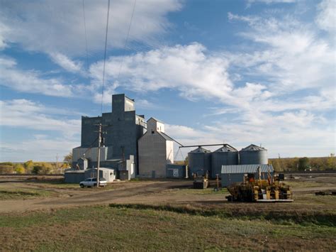 Bakken Petroleum Services Hub near Trenton, ND expands to meet market demands. Salt Lake City, UT – April 10, 2014 – Savage announced today the expansion of its crude oil transloading and transportation terminal located near Trenton, ND, with direct connection to BNSF Railway’s main line track.The terminal is strategically located to …